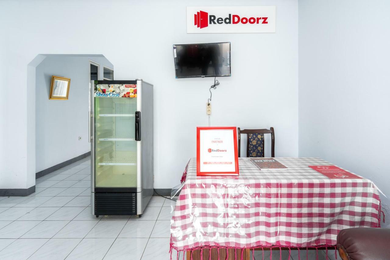 Reddoorz Syariah Near Rsud Cimacan Bogor Exterior photo